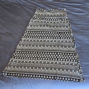 Black & White Patterned A-Line Maxi Skirt